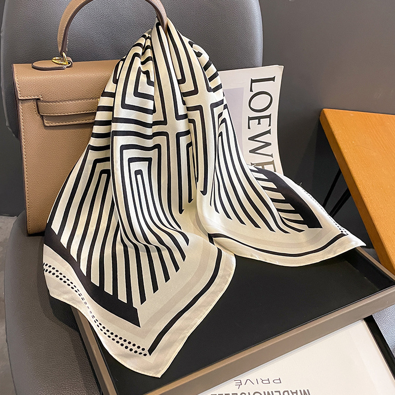 Luxury Brand Neckerchief Sprin - đánh giá và giá Women Accessories Brands
