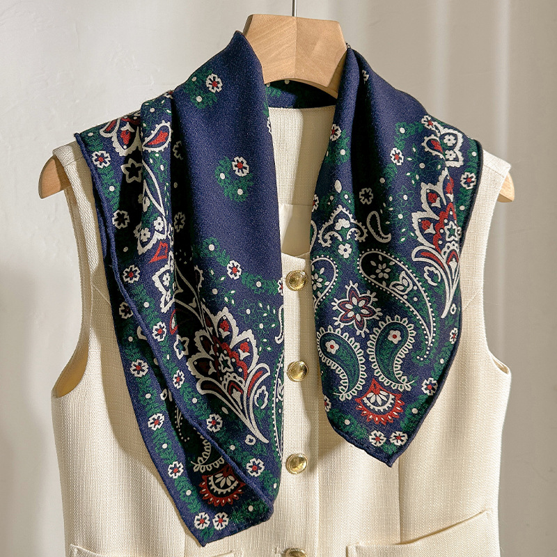 70% Wool 30% Silk Scarf Women  - đánh giá và giá Women'S Winter Accessories Set